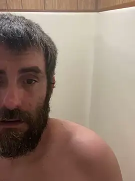 Snapshot of bigJohnson223 chatting on March 18, 2025, 4:07 am bigJohnson223 online show from March 18, 2025, 4:07 am