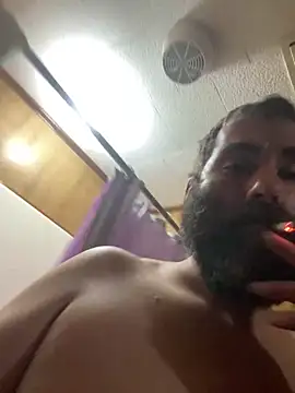 Snapshot of bigJohnson223 chatting on February 11, 2025, 5:16 am bigJohnson223 online show from February 11, 2025, 5:16 am