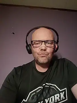 Snapshot of hairy_orbite chatting on October 19, 2025, 8:22 pm hairy orbite online show from October 19, 2025, 8:22 pm