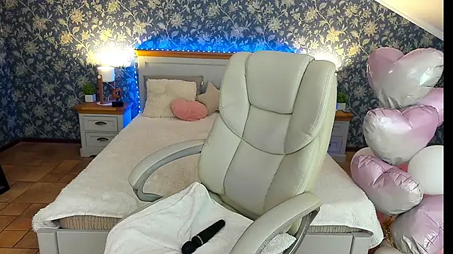 Snapshot of MilaSecrett chatting on February 20, 2025, 5:20 pm MilaSecrett online show from February 20, 2025, 5:20 pm