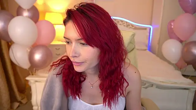 Snapshot of MilaSecrett chatting on February 13, 2025, 7:35 am MilaSecrett online show from February 13, 2025, 7:35 am