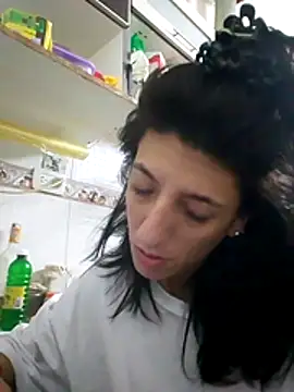 Snapshot of gala2 chatting on November 26, 2025, 10:04 am gala2 online show from November 26, 2025, 10:04 am