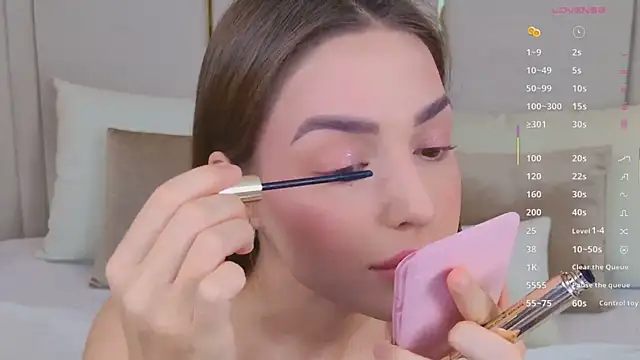 BellaHalles online show from March 4, 2026, 5:37 am