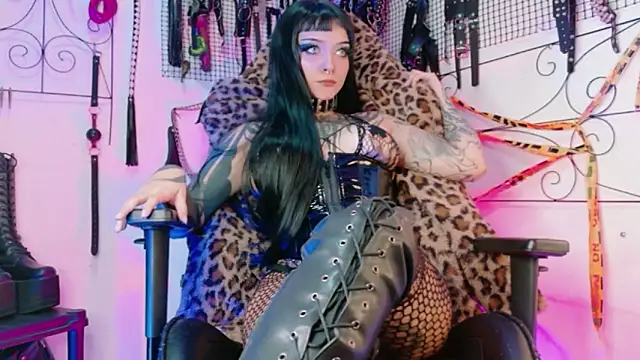 Snapshot of Agatha_BDSM chatting on April 30, 2026, 8:16 pm Agatha BDSM online show from April 30, 2026, 8:16 pm