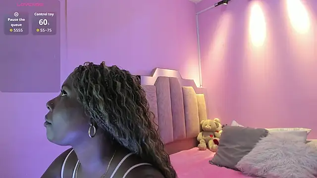 LoveQueen2 online show from December 22, 2025, 12:16 pm