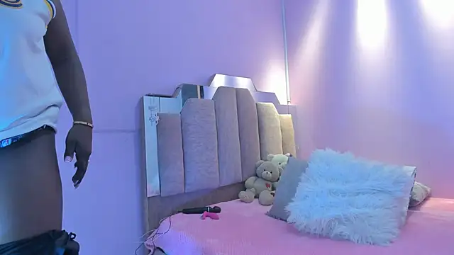 LoveQueen2 online show from September 27, 2025, 12:00 pm