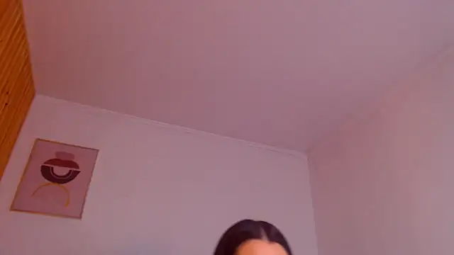 Snapshot of YvonneEverlee chatting on January 5, 2026, 8:45 pm YvonneEverlee online show from January 5, 2026, 8:45 pm