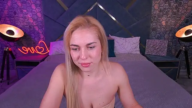 ArishkaLulu online show from February 23, 2026, 7:42 am