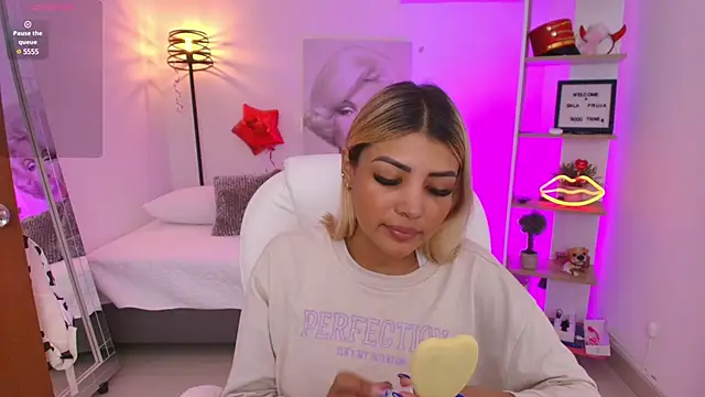 SALOOMEE   online show from March 17, 2025, 11:53 am