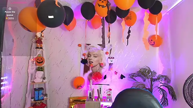 SALOOMEE   online show from October 30, 2025, 12:58 pm