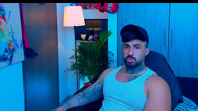 naugthy dominant online show from November 14, 2025, 11:52 pm