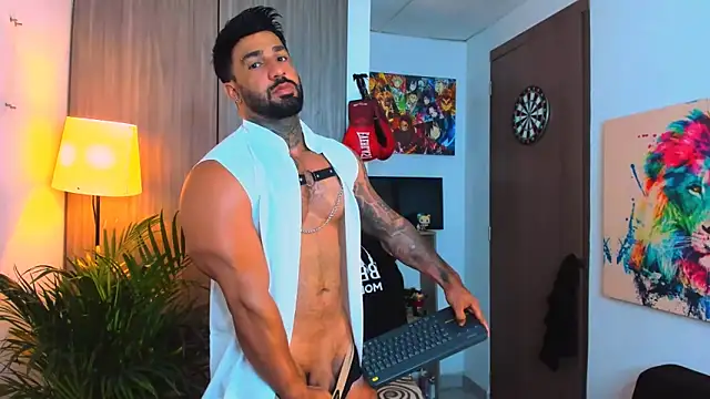 naugthy dominant online show from October 13, 2025, 1:23 pm