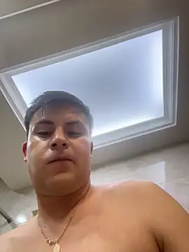 Nicolds14 online show from November 18, 2025, 1:21 am