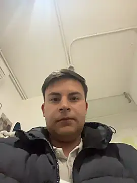 Nicolds14 online show from November 20, 2025, 8:09 pm