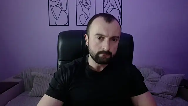 brindlefly6969 online show from April 21, 2026, 10:33 am