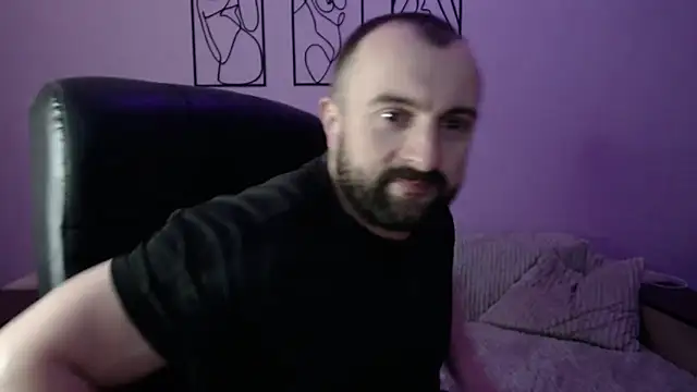 brindlefly6969 online show from April 1, 2026, 10:27 am