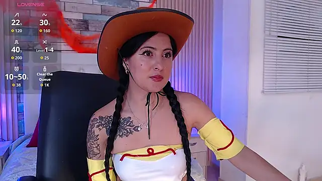 Snapshot of isabella_smith_ chatting on October 28, 2025, 7:35 pm isabella smith online show from October 28, 2025, 7:35 pm