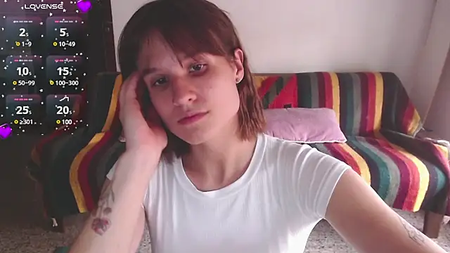 Snapshot of Your_Hand_In_mine chatting on March 13, 2025, 4:45 pm Your Hand In mine online show from March 13, 2025, 4:45 pm