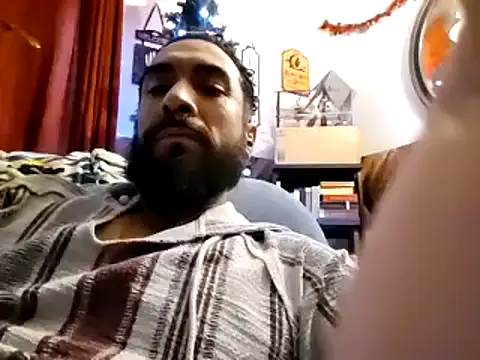 Snapshot of Forbidden_daddy chatting on December 7, 2024, 5:48 pm Forbidden daddy online show from December 7, 2024, 5:48 pm