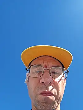 Snapshot of Iliketocooksquirt25 chatting on October 24, 2025, 5:45 pm Iliketocooksquirt25 online show from October 24, 2025, 5:45 pm