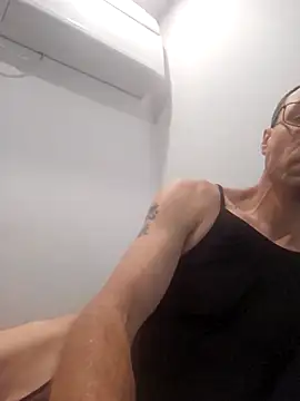 Iliketocooksquirt25 online show from March 31, 2026, 8:00 pm