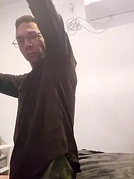 Snapshot of Iliketocooksquirt25 chatting on January 9, 2026, 6:31 am Iliketocooksquirt25 online show from January 9, 2026, 6:31 am