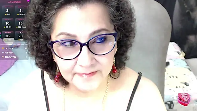 Snapshot of cataleya_mom chatting on March 6, 2025, 7:25 am cataleya mom online show from March 6, 2025, 7:25 am