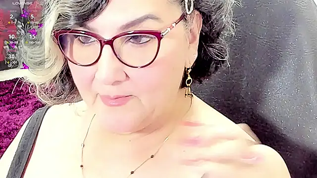cataleya mom online show from May 27, 2026, 2:52 am
