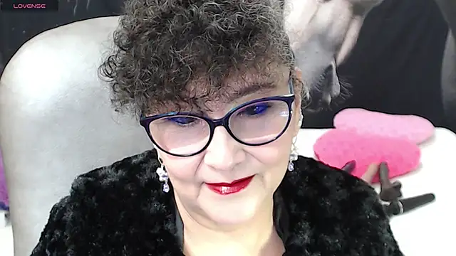 Snapshot of cataleya_mom chatting on March 3, 2025, 12:01 am cataleya mom online show from March 3, 2025, 12:01 am