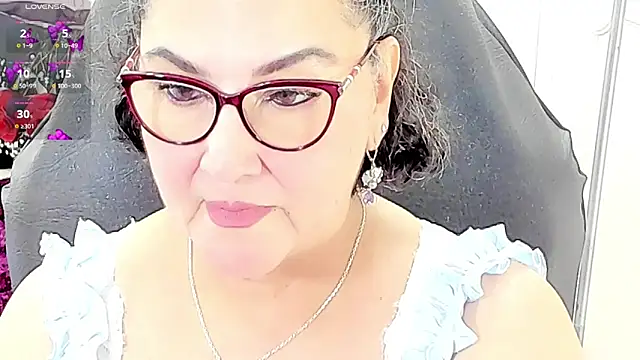 Snapshot of cataleya_mom chatting on June 5, 2026, 1:32 am cataleya mom online show from June 5, 2026, 1:32 am