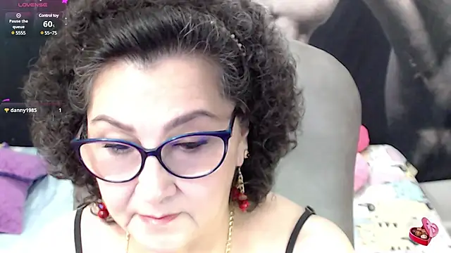 Snapshot of cataleya_mom chatting on March 6, 2025, 12:32 am cataleya mom online show from March 6, 2025, 12:32 am