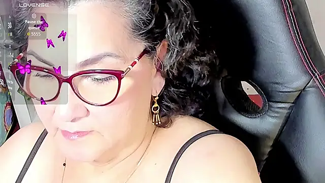 cataleya mom online show from October 21, 2025, 2:55 am