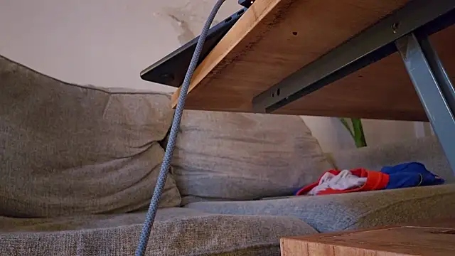 Snapshot of phranof_ chatting on April 13, 2026, 12:09 pm phranof online show from April 13, 2026, 12:09 pm