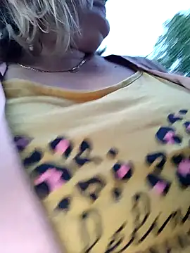 Snapshot of lady_charlyne chatting on September 9, 2025, 6:39 pm lady charlyne online show from September 9, 2025, 6:39 pm