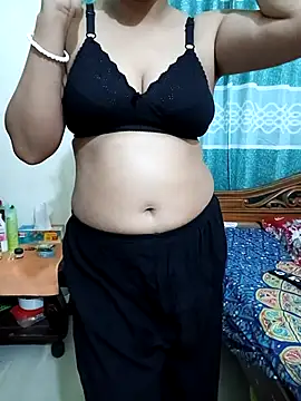 Snapshot of Priya_Boudi chatting on March 1, 2025, 4:47 am Priya Boudi online show from March 1, 2025, 4:47 am