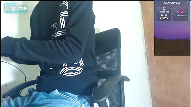 GrayHornyX online show from April 30, 2026, 12:23 pm