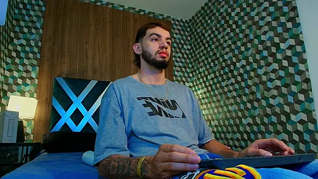 Michael magno online show from October 17, 2025, 10:18 am