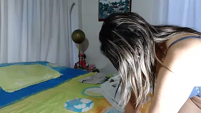 Snapshot of Chantal_hott chatting on November 12, 2025, 10:35 pm Chantal hott online show from November 12, 2025, 10:35 pm