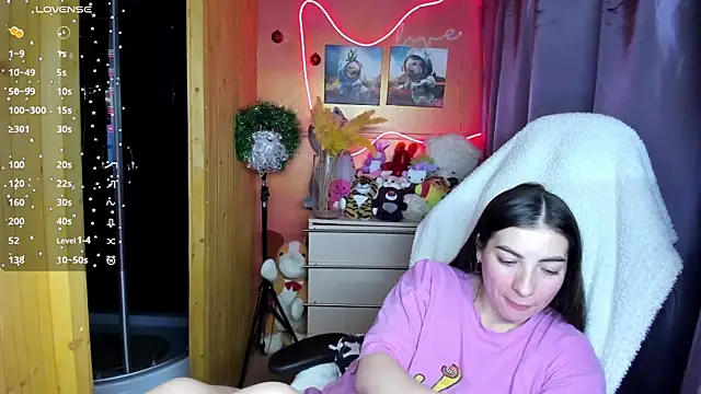 Fiery Brunette  online show from January 9, 2026, 3:30 pm