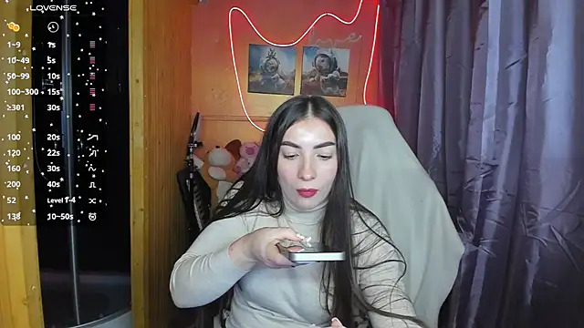 Fiery Brunette  online show from February 27, 2025, 11:50 am