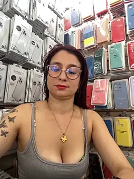 Paula382023 online show from September 29, 2025, 8:47 pm