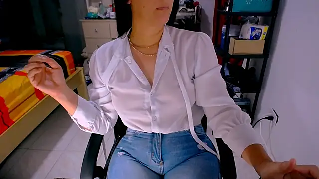 Snapshot of BitterMomXxx chatting on May 28, 2026, 3:07 pm BitterMomXxx online show from May 28, 2026, 3:07 pm