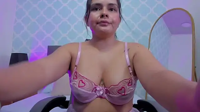 Snapshot of ayla13_ chatting on February 14, 2026, 7:14 pm ayla13 online show from February 14, 2026, 7:14 pm