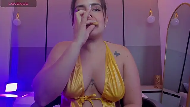 ayla13  online show from May 28, 2026, 7:42 pm