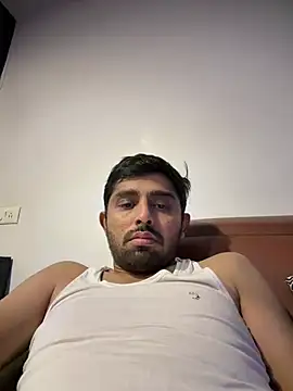 rhuh3991 online show from July 7, 2026, 12:52 pm