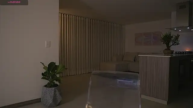 Daihanwatson  online show from December 17, 2025, 12:59 am