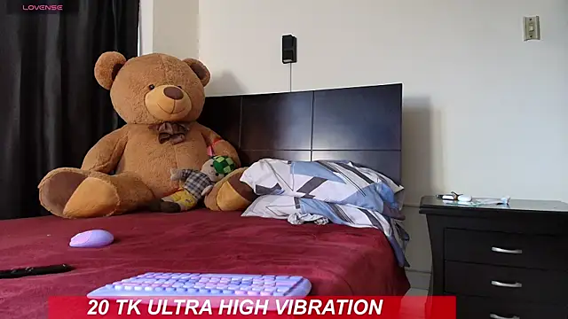 Snapshot of Samanntthaa__ chatting on March 6, 2025, 12:09 pm Samanntthaa online show from March 6, 2025, 12:09 pm