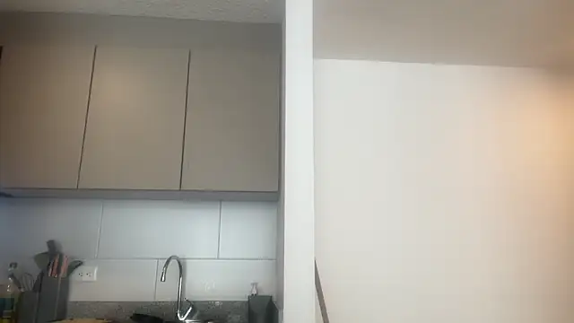 ChocolateCakeQueen online show from December 17, 2025, 2:00 pm