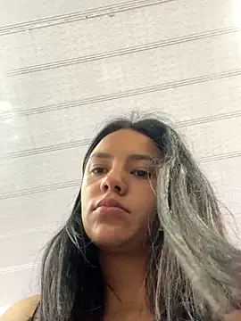 Snapshot of hannahb-e chatting on November 15, 2025, 4:55 pm hannahb-e online show from November 15, 2025, 4:55 pm