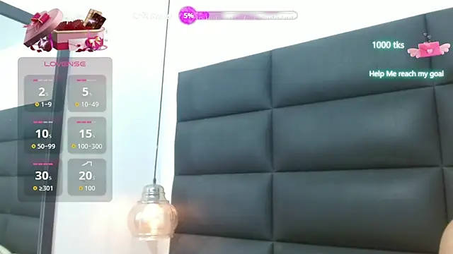 Snapshot of emily_brontee_ chatting on November 12, 2025, 1:37 pm emily brontee online show from November 12, 2025, 1:37 pm